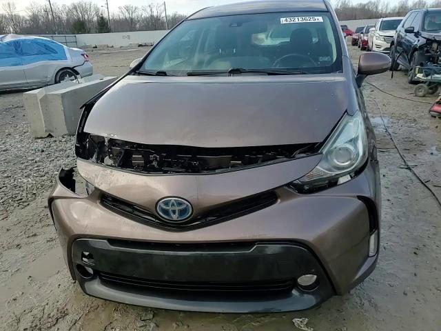 2015 Toyota Prius - Image 13