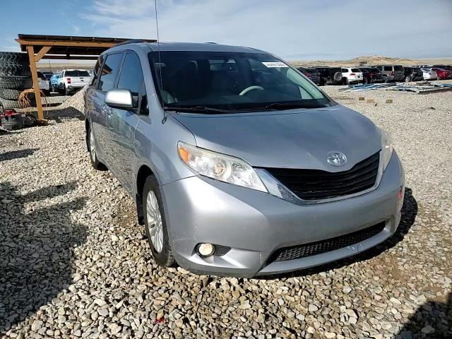 2014 Toyota Sienna - Image 13