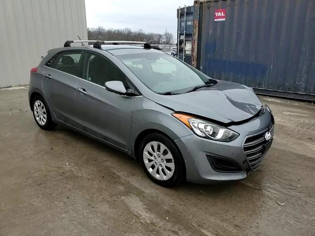 2016 Hyundai Elantra - Image 14