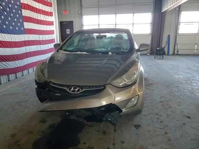 2013 Hyundai Elantra - Image 10
