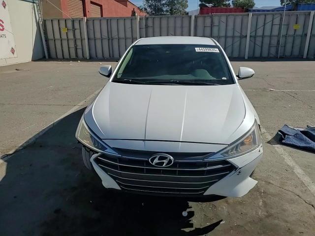 2020 Hyundai Elantra - Image 11