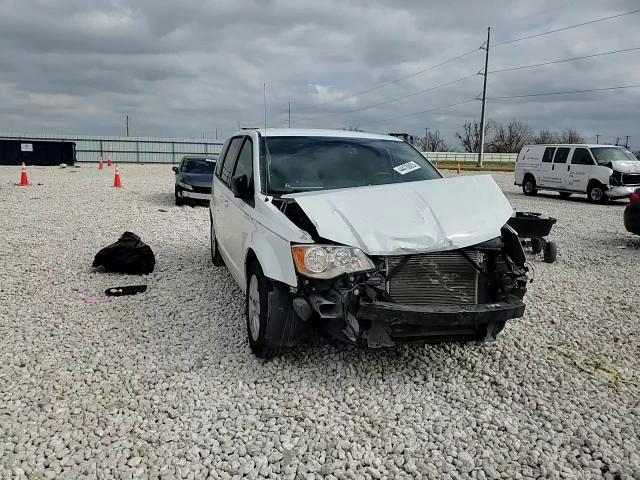 2018 Dodge Caravan - Image 11