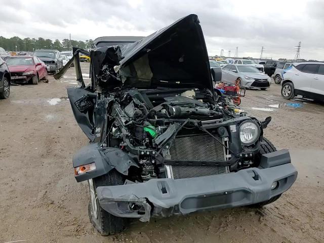 2018 Jeep Wrangler - Image 11