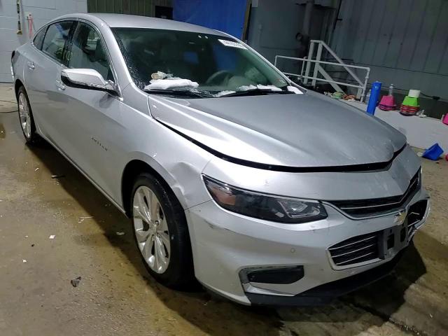 2017 Chevrolet Malibu - Image 13