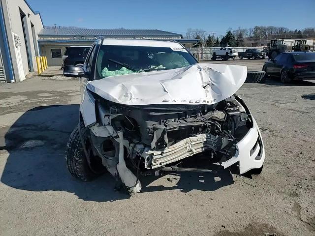 2017 Ford Explorer - Image 12