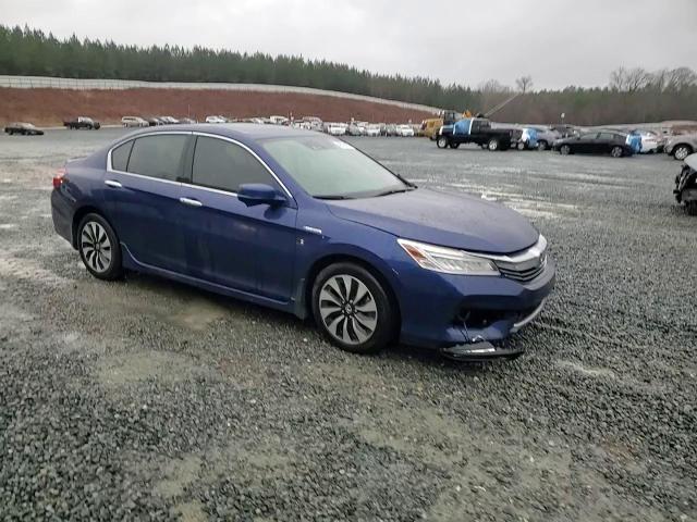 2017 Honda Accord - Image 11