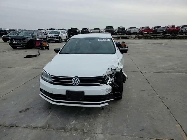 2016 Volkswagen Jetta - Image 11