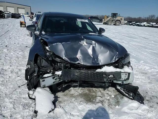 2018 Lexus IS - Image 11