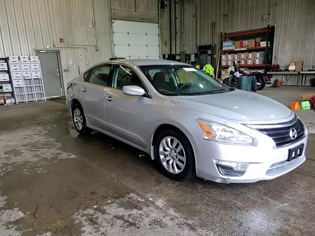 2015 Nissan Altima - Image 14