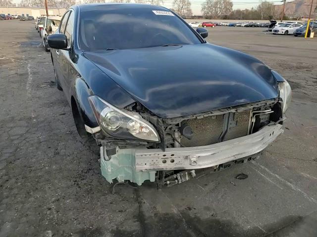 2012 Infiniti M - Image 10