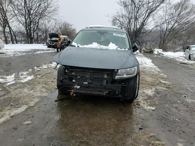 2020 Volkswagen Tiguan - Image 12