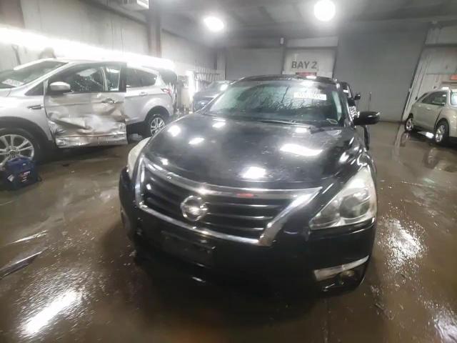 2015 Nissan Altima - Image 14