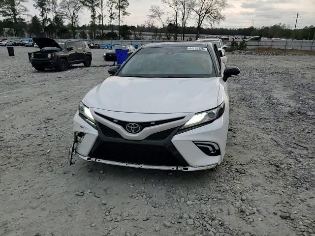 2019 Toyota Camry - Image 10