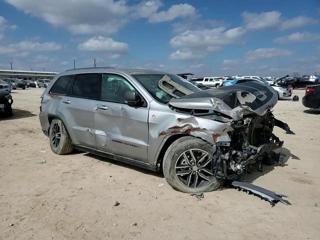 2018 Jeep Grand Cherokee - Image 11