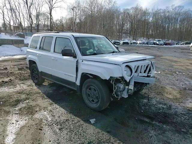 2016 Jeep Liberty (Patriot) - Image 12