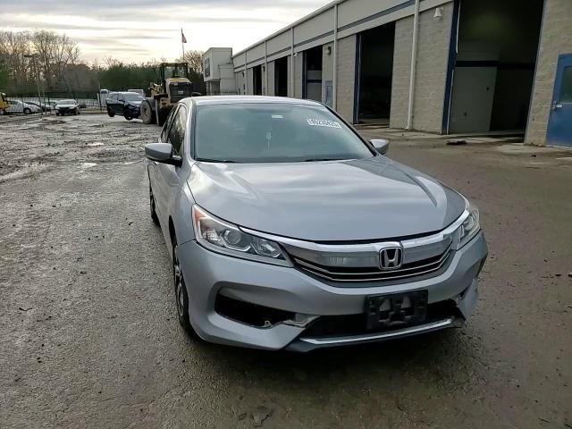 2017 Honda Accord - Image 11