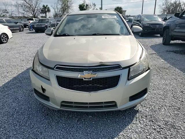 2013 Chevrolet Cruze - Image 10