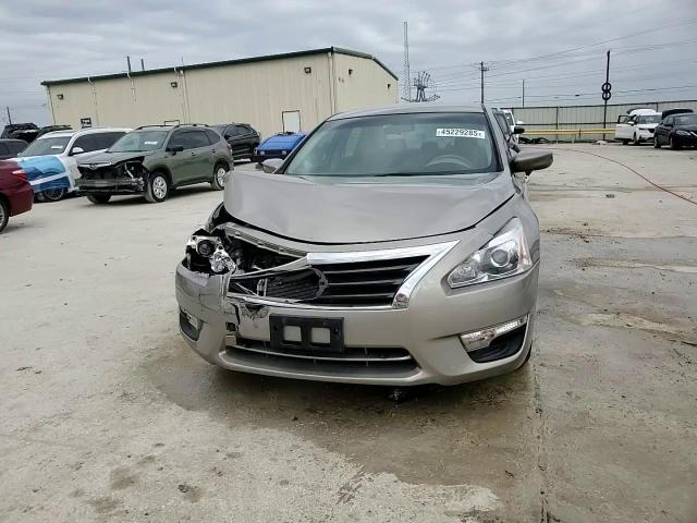 2015 Nissan Altima - Image 13