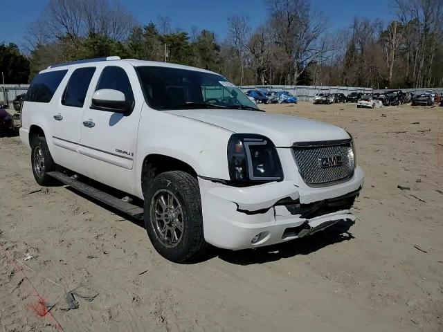 2007 GMC Yukon - Image 11