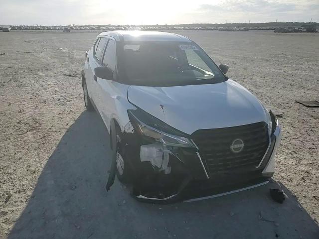 2022 Nissan Kicks - Image 11