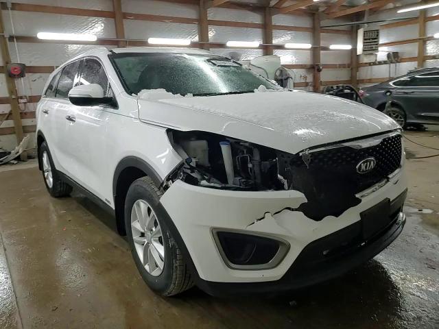2016 Kia Sorento - Image 14