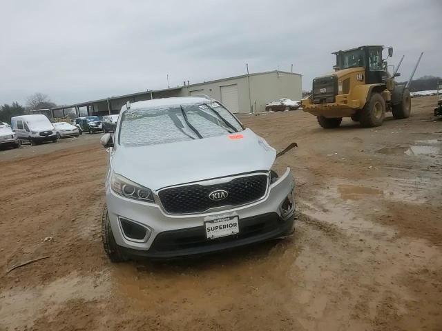 2017 Kia Sorento - Image 12