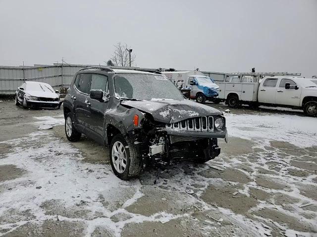 2017 Jeep Renegade - Image 12