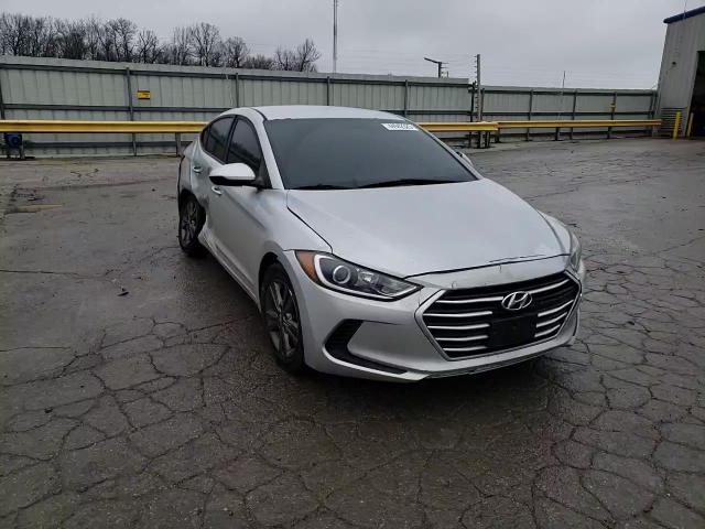 2018 Hyundai Elantra - Image 10
