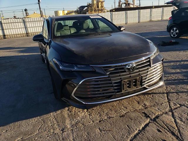 2019 Toyota Avalon - Image 10