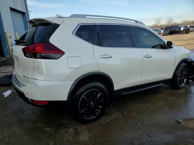 2018 Nissan Rogue - Image 14