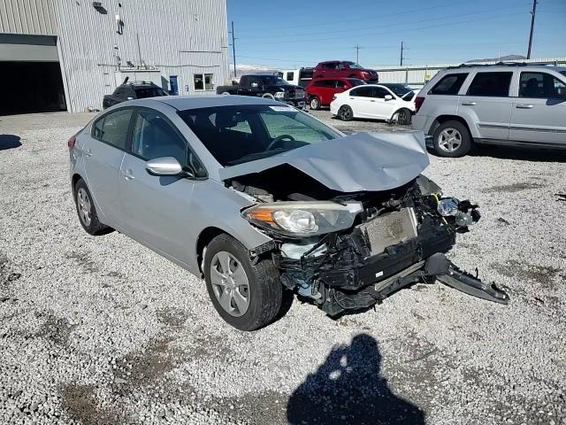 2016 Kia Forte - Image 11