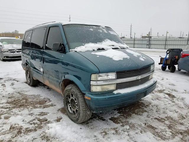 2000 Chevrolet Astro - Image 12