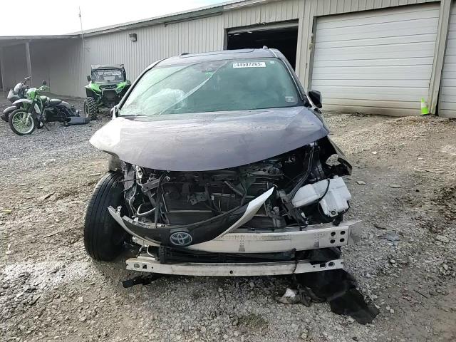 2021 Toyota Sienna - Image 15