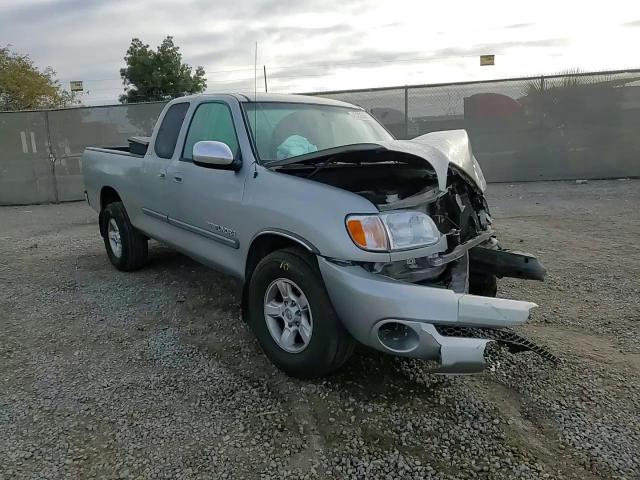 2004 Toyota Tundra - Image 10
