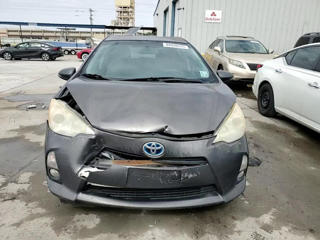 2012 Toyota Prius - Image 13