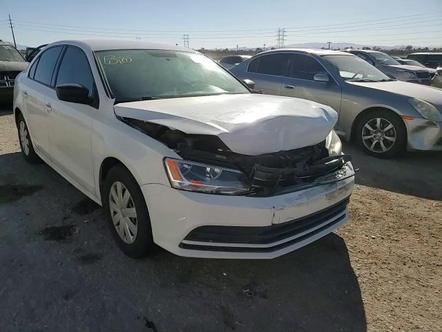 2015 Volkswagen Jetta - Image 10