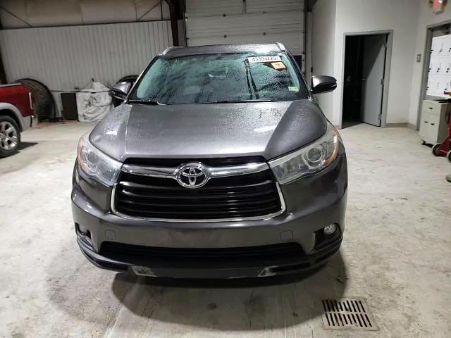 2016 Toyota Highlander - Image 12
