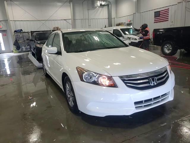 2012 Honda Accord - Image 14