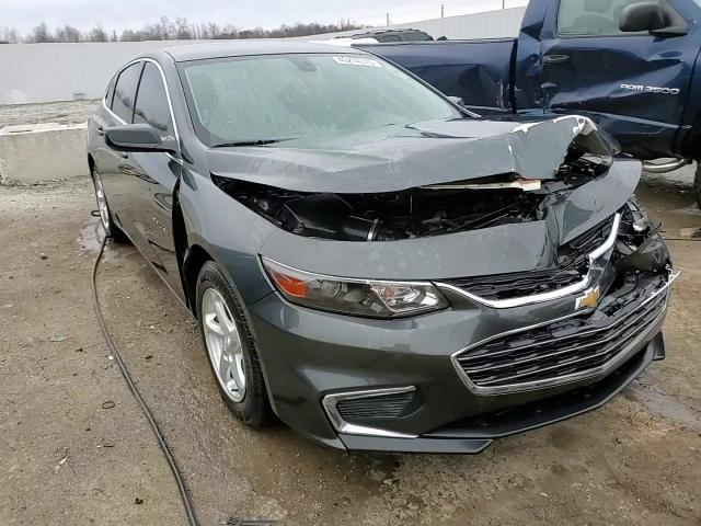 2018 Chevrolet Malibu - Image 13