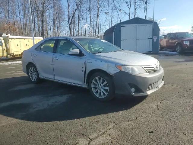 2014 Toyota Camry - Image 11