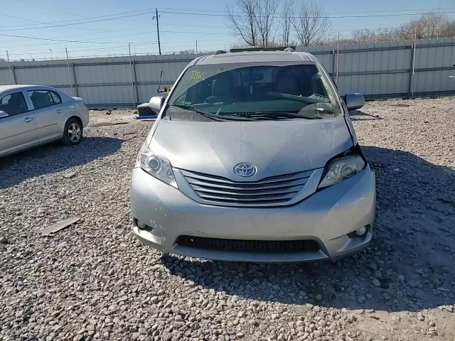 2015 Toyota Sienna - Image 11