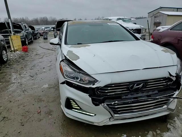 2018 Hyundai Sonata - Image 13