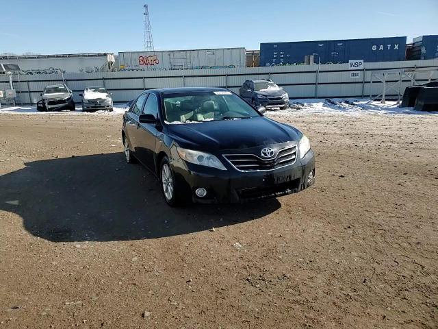 2011 Toyota Camry - Image 10