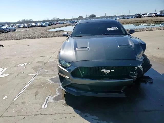 2019 Ford Mustang - Image 13
