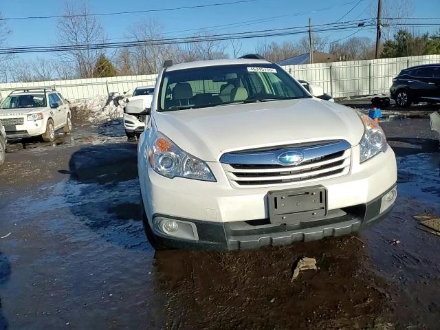 2012 Subaru Outback - Image 11