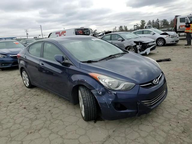 2011 Hyundai Elantra - Image 11