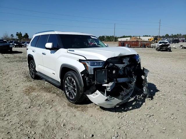 2024 Toyota Sequoia - Image 15