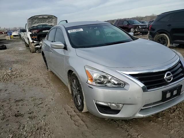 2015 Nissan Altima - Image 10