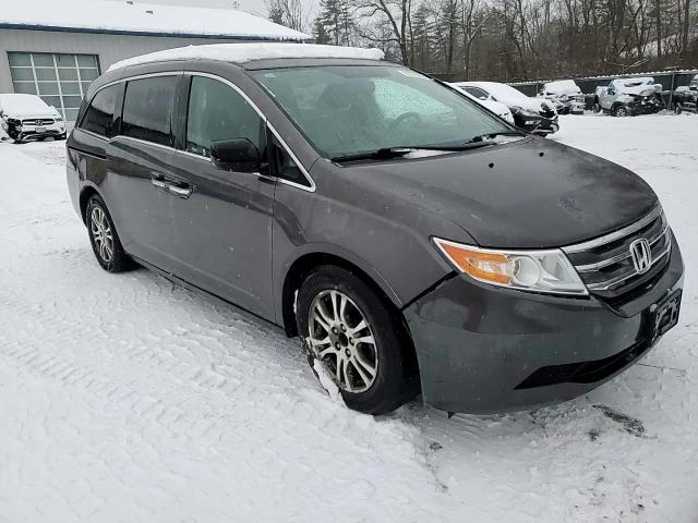 2013 Honda Odyssey - Image 15