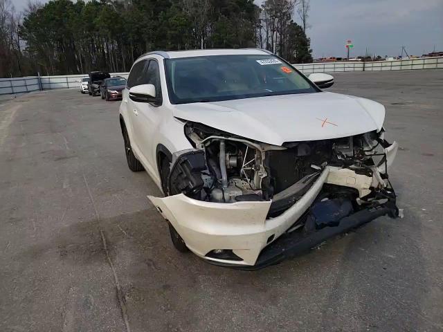 2016 Toyota Highlander - Image 11